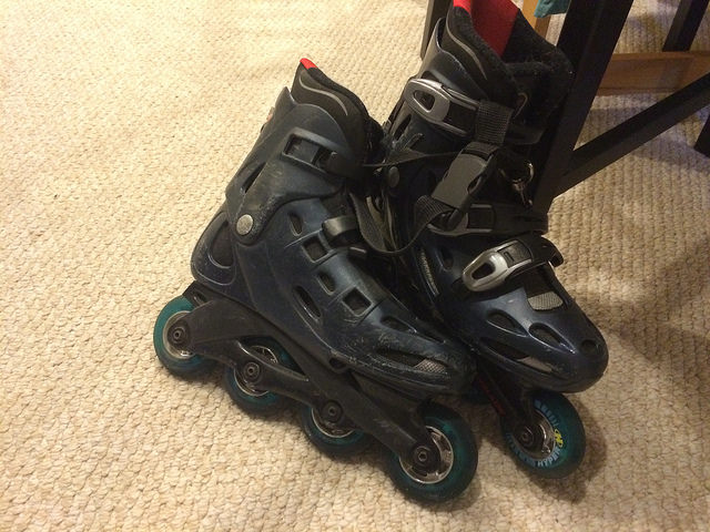 A good ol pair of rollerblades
