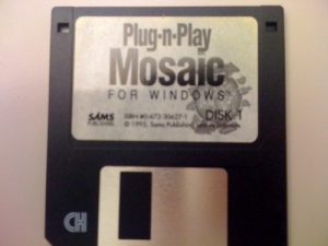 Floppy disk labeled ‘plug-n-play-mosaic